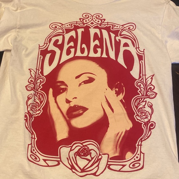 SELENA “COMO LA FLOR” TEE- SIZE S 🌹 - Picture 4 of 5